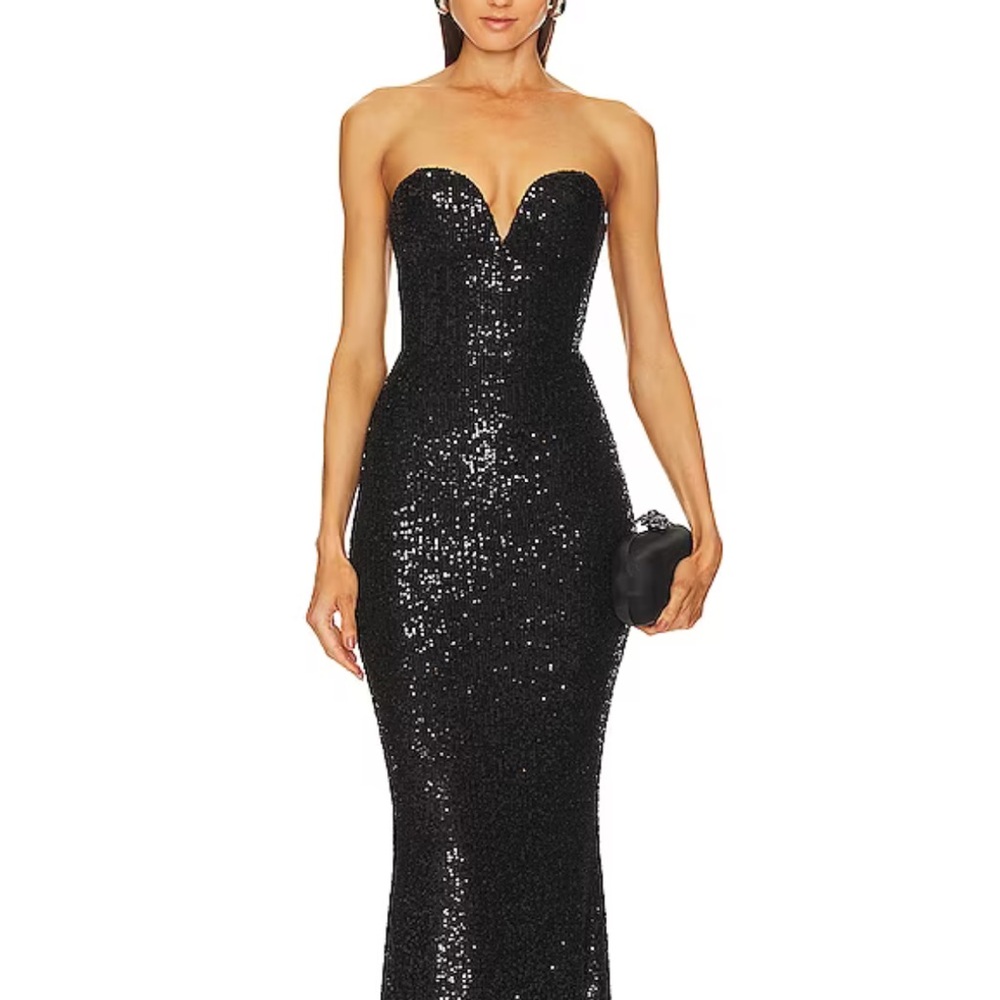 NWT Lumiere Gown in Black
Size Medium